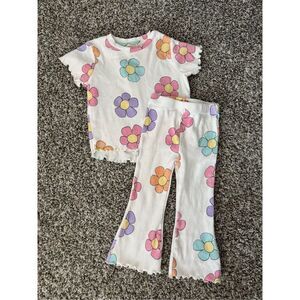 ❤️Jessica Simpson Baby Girl 2 Pc Outfit 24M